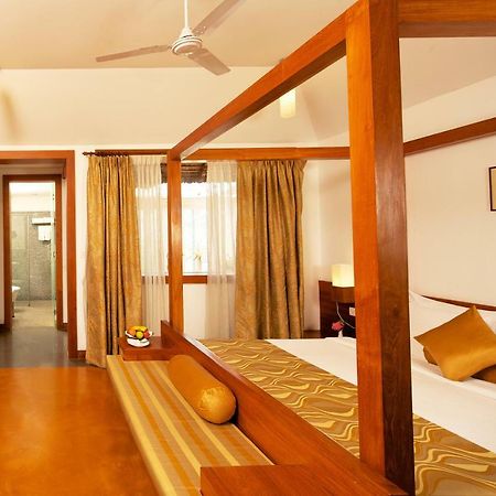 Le Pondy Hotell Pondicherry Exteriör bild