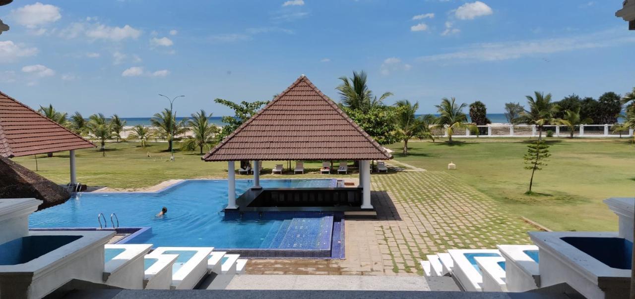 Le Pondy Hotell Pondicherry Exteriör bild
