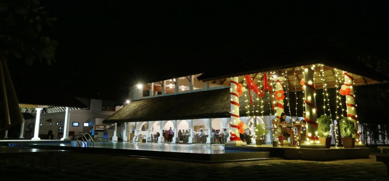 Le Pondy Hotell Pondicherry Exteriör bild