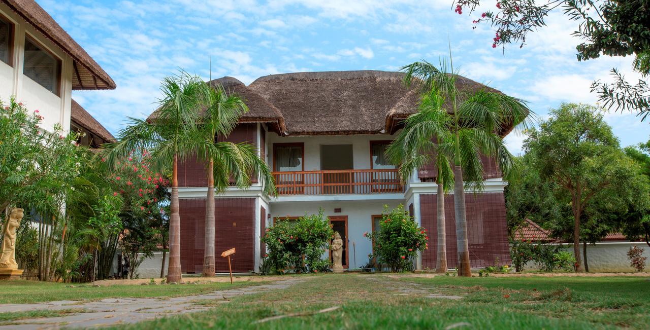 Le Pondy Hotell Pondicherry Exteriör bild