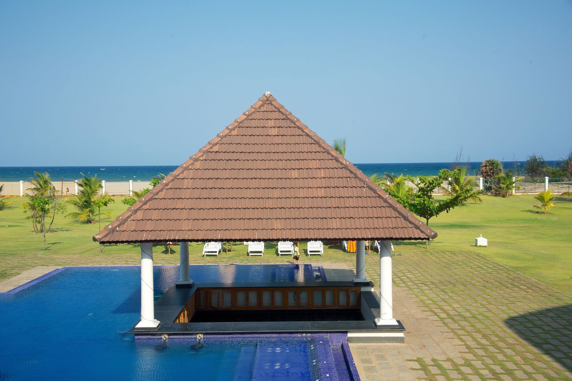 Le Pondy Hotell Pondicherry Exteriör bild